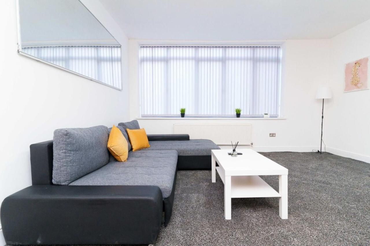 Albion High Street Apartment *