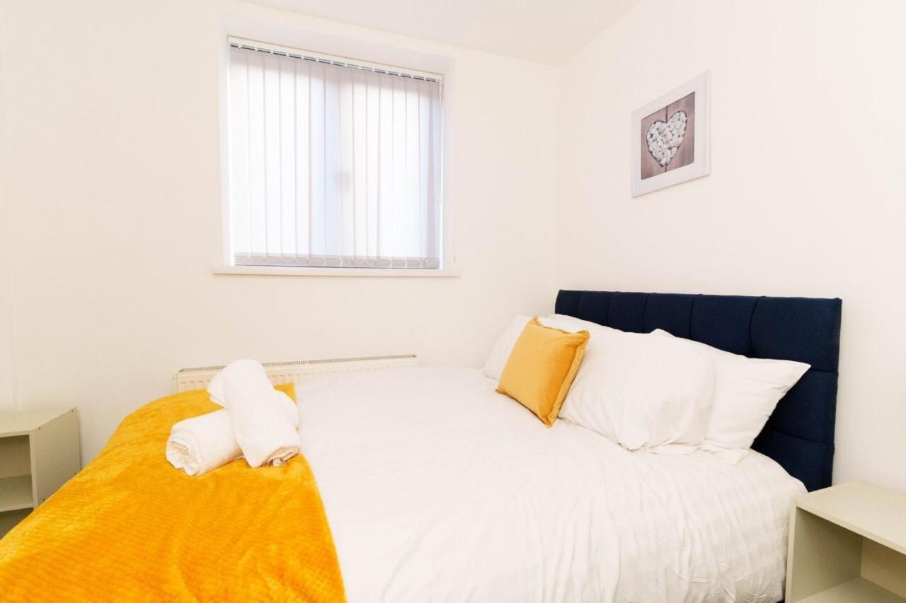 Albion High Street Apartment