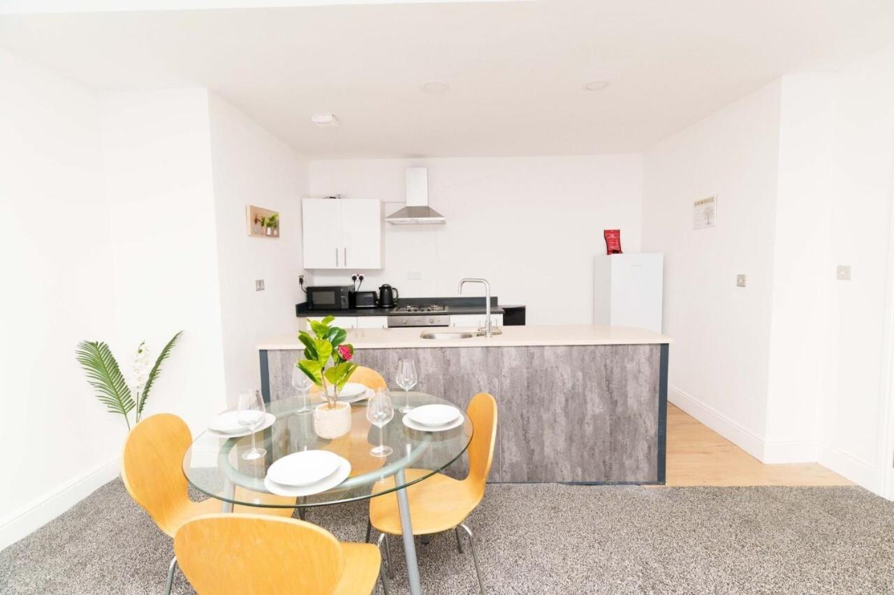 Albion High Street Apartment *